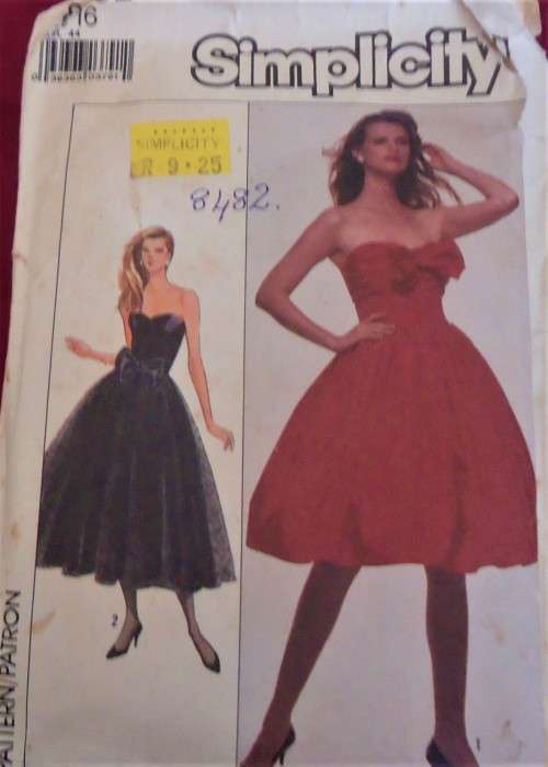 SIMPLICITY 8482 WoW FACTOR SLEEVELESS DRESS SIZE 16  COMPLETE- SUPPLIED IN A ZIPLOC BAG