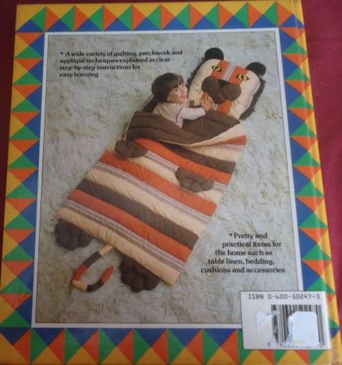 QUILTING, PATCHWORK & APPLIQUE - ELEANOR VAN ZANDT- 172 A4 PAGES HARDCOVER