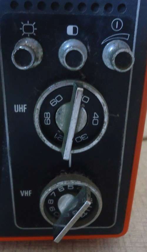 RETRO ORANGE 11" B/W BLAUPUNKT TEDELEX SAFARI TV/RADIO - UNTESTED