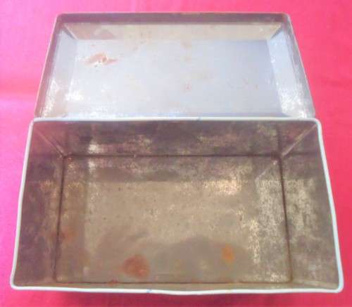 VINTAGE PORT ELIZABETH OCEANARIUM - PYOTT BISCUITS HINGED TIN