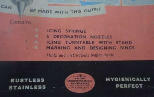 RARE & COMPLETE VINTAGE NUTBROWN DELUXE ICING SET+ICING TURNTABLE-MARKING RINGS-12 ICING NOZZLES