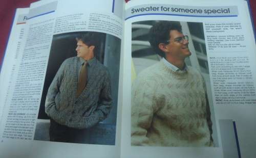 HUIS GENOOT-FAVOURITE KNITS- A CHOICE OF 40 SA HAND-KNIT PATTERNS FOR THE WHOLE FAMILY-100 PAGES