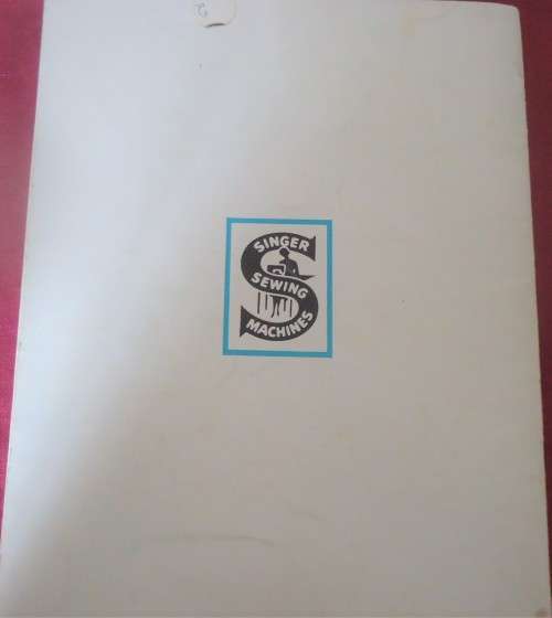 SINGER KNITTING MACHINES -JUMPERS & CARDIGANS RAGLAN SLEEVES-CLASSIC SERIES 5 - 8 PLY-  24 PAGES