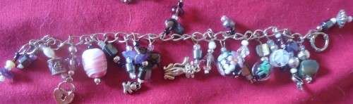 SILVER TONE CHARM LOCKET NECKLACE WITH 2 BRACLETS (MURANO BEADS) & EARRINGS IN TARTAN POUCH