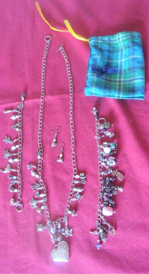 SILVER TONE CHARM LOCKET NECKLACE WITH 2 BRACLETS (MURANO BEADS) & EARRINGS IN TARTAN POUCH