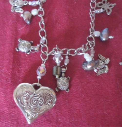 SILVER TONE CHARM LOCKET NECKLACE WITH 2 BRACLETS (MURANO BEADS) & EARRINGS IN TARTAN POUCH