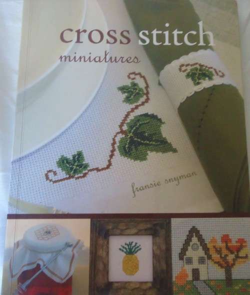 CROSS STITCH MINIATURES -FRANSIE SNYMAN - 116 PAGE SOFT COVER