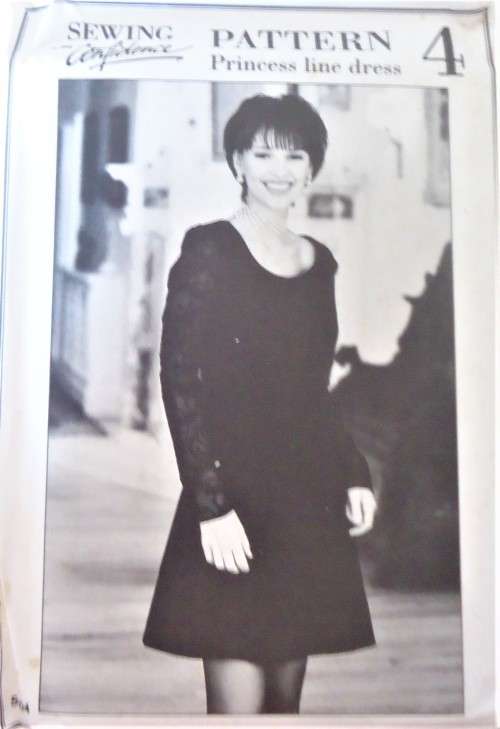 SEWING WITH CONFIDENCE PATTERN 4 - PRINCESS LINE DRESS COMPLETE & UNCUT