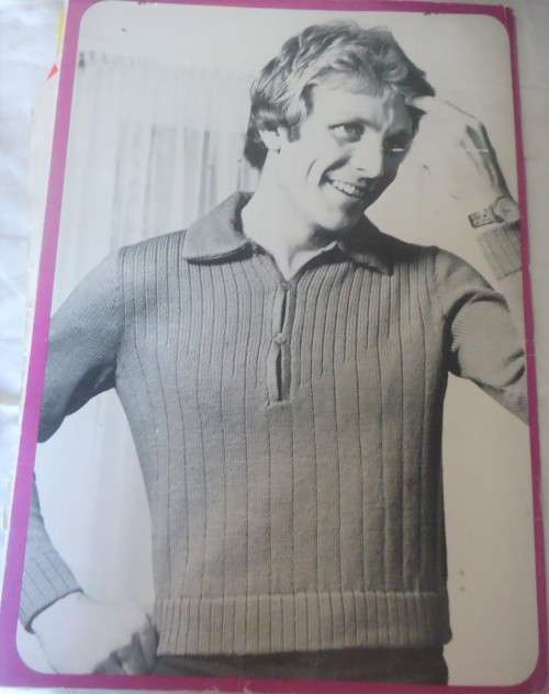 THE BEST OF MACHINE KNITTING - 32 A4 PAGES