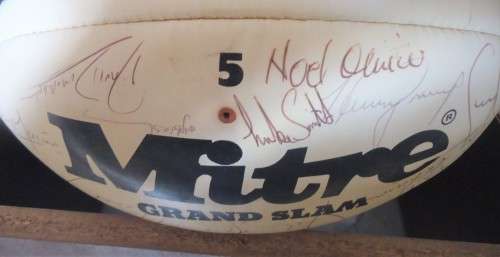 SIGNED RUGBY BALL  1994 NATAL SUPER 10 FINAL TEAM - 25 SIGNATURES- OAK & GLASS CABINET