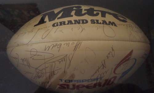 SIGNED RUGBY BALL  1994 NATAL SUPER 10 FINAL TEAM - 25 SIGNATURES- OAK & GLASS CABINET