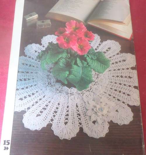 CROCHET MONTHLY NUMBER 81 - 32 A4 PGS