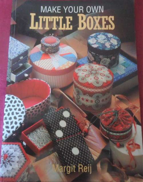 MAKE YOUR OWN LITTLE BOXES - MARGIT PEIJ - 56 PAGE SOFT COVER BOOK