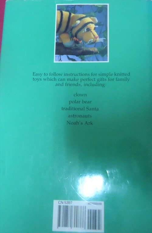 EASY TO MAKE KNITTED TOYS - JOY GAMMON -100 PAGE HARDCOVER WITH DUSTJACKET