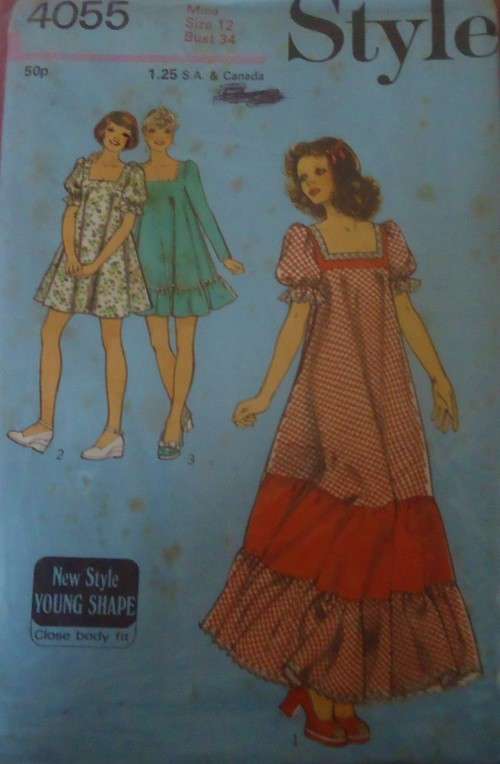 STYLE 4055  DRESS WITH SQUARE NECKLINE SIZE 12 BUST 34" COMPLETE-UNCUT-F/FOLDED