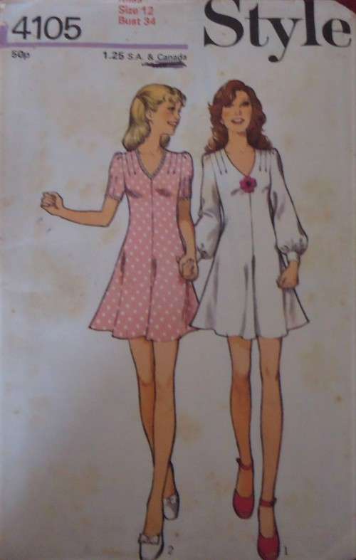 STYLE 4105  DRESS WITH FRONT TUCKS & CENTRE SEAM SIZE 12 BUST 34" COMPLETE