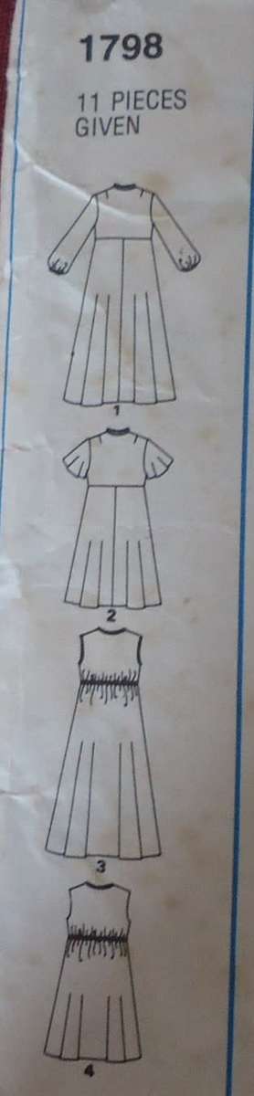 STYLE 1798 NEGLIGEE & NIGHTDRESS SIZE MEDIUM 12-14 COMPLETE