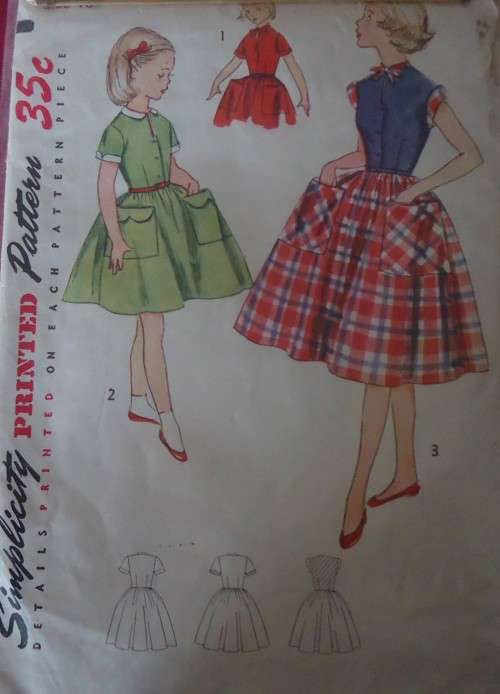 VINTAGE SIMPLICITY 4387 GIRLS ONE PIECE DRESS SIZE 10 YEAR - SEE LISTINGE-ZIPLOC BAG