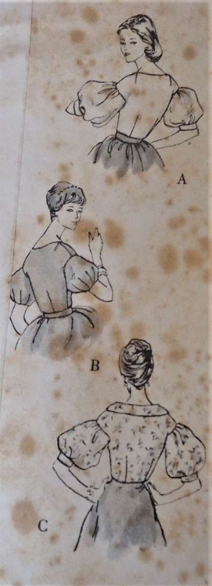 VINTAGE VOGUE 9751 SET OF BLOUSES SIZE 14 BUST 34" COMPLETE