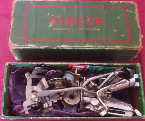 SINGER SEWING ACCESSORIES -7 BOBBIN REELS-SCREWDRIVER-SINGER NEEDLE-6 DIFFERENT FOOT ATTACHMENTS