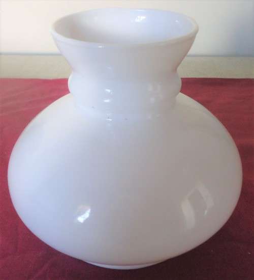 STUNNING WHITE GLASS VICTORIAN LAMP SHADE