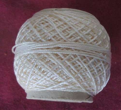 CLARK ANCHOR FIL D`ECOSSE # 15 CREAM BALL OF CROCHET OR EMBROIDERY THREAD