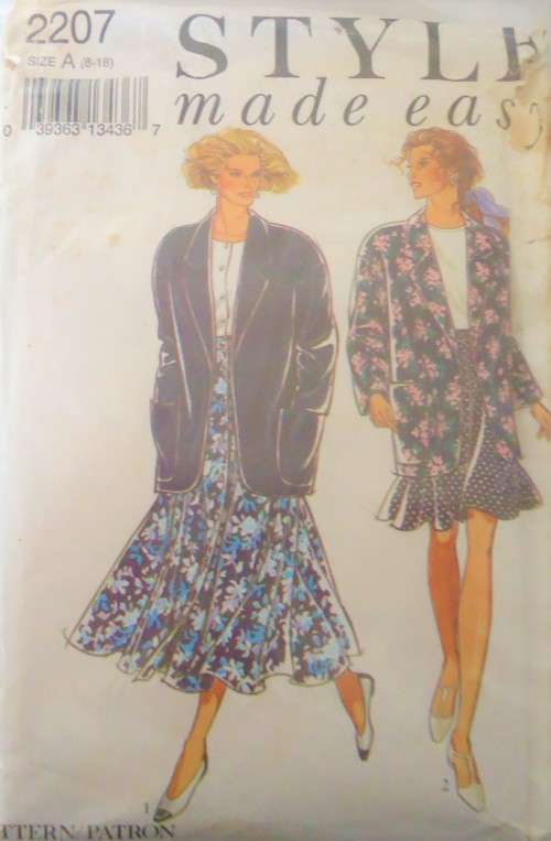 STYLE 2207 LOOSE FITTING REVERSE JACKET-PANELLED SKIRTS SIZE 8 - 18 COMPLETE-ZIPLOC