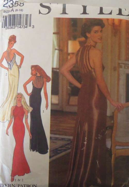 STYLE 2358 STUNNING EVENING DRESS +TRAIN AND BACK FEATURE SIZE 6 - 16 COMPLETE