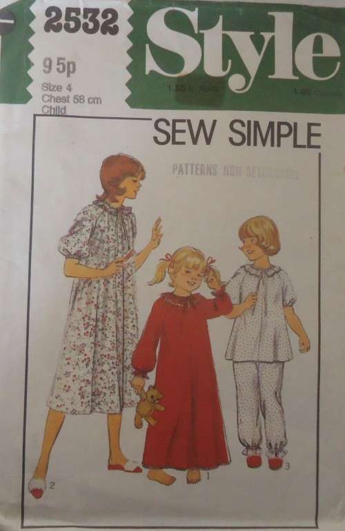 STYLE 2532 GIRL'S NIGHTDRESS & PJS SIZE 4 YEARS CHEST 58 CM COMPLETE-UNCUT-F/FOLDED