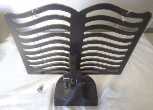 STUNNING CAST IRON RECIPE STAND WITH PAGE HOLDERS MADE BY VICTOR ENGLAND