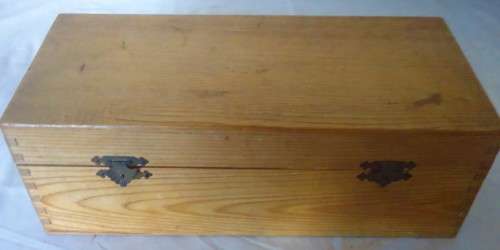 VINTAGE KANEL 300x MINI MICROSCOPE IN WOODEN CASE WITH  ACCESSORIES