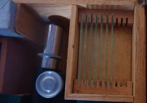 VINTAGE KANEL 300x MINI MICROSCOPE IN WOODEN CASE WITH  ACCESSORIES
