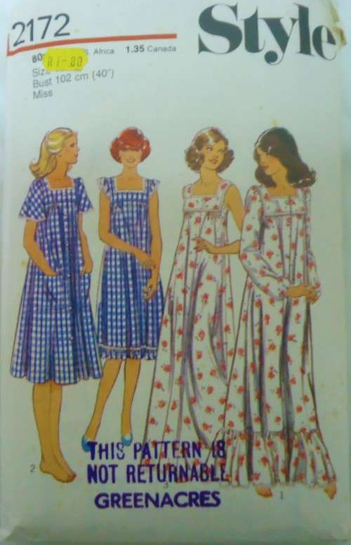 STYLE 2172  HOUSECOAT & NIGHTDRESS SIZE 18 BUST 102 CM  COMPLETE