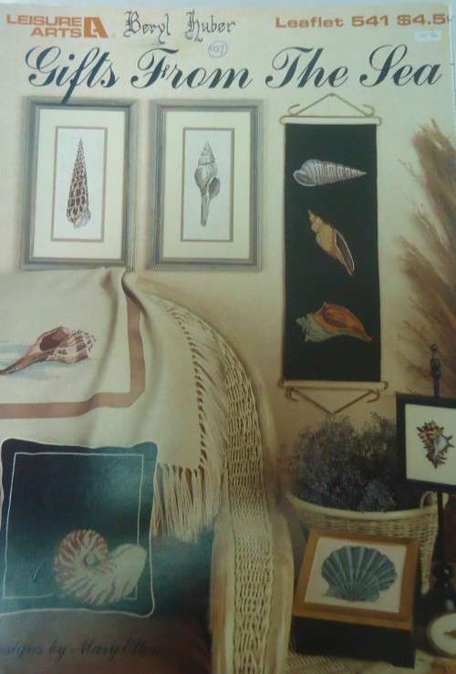 GIFTS FROM THE SEA BY MARY ELLEN  - LEISURE ARTS 541- 16  PAGES