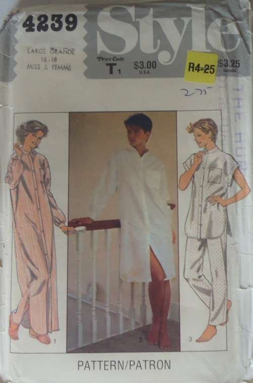 STYLE 4239  FRONT BUTTON NIGHT SHIRT SIZE LARGE 16-18 COMPLETE