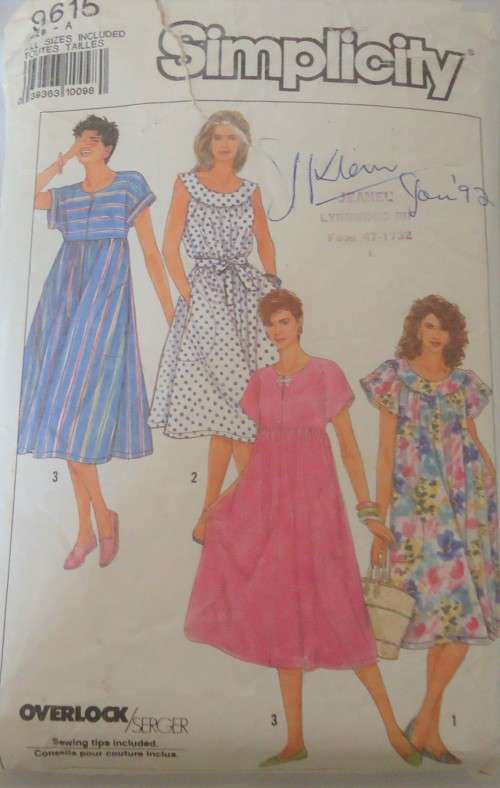 SIMPLICITY 9615   LOOSE FITTING DRESSES SIZE A = 6-26 COMPLETE CUT TO SMALL (10-12)