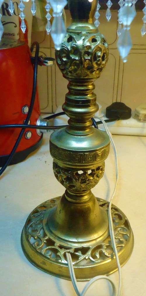 STUNNING PAIR OF SOLID BRASS LAMPSTANDS WITH RETRO CREAM WITH ROSE & DIAMANTE TRIM SHADES