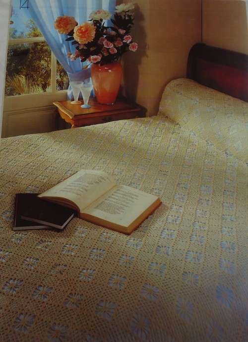 CROCHET MONTHLY NUMBER 144 -32 A4 PAGES