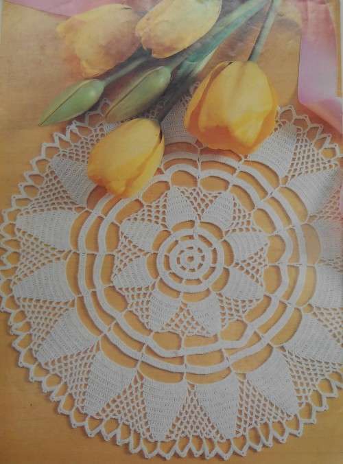 CROCHET MONTHLY NUMBER 209 32 A4 PAGES