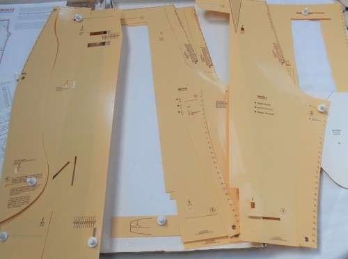 BONFIT PATTERNER PANTS PATTERN ADJUSTS TO ANY WAIST AND HIP SIZE - 27 PANTS PATTERNS