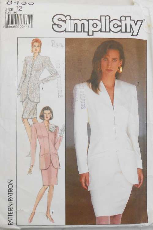 SIMPLICITY 8433 SEMI FITTED SUIT WITH LINED JACKET SIZE 12 COMPLETE
