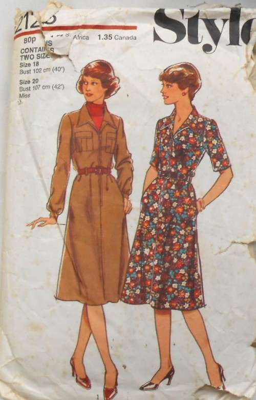 VINTAGE STYLE 2123 SLIGHTLY FLARED DRESS SIZE 18 & 20 BUST 102 & 107 CM COMPLETE-ZIPLOC