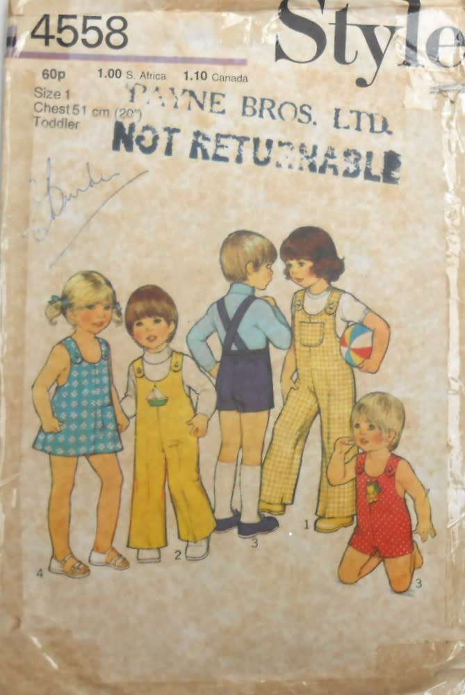 VINTAGE STYLE 4558 TODDLERS DUNGAREES-PLAY-SUIT-SUNDRESS SIZE 1 YEARS COMPLETE-ZIPLOC