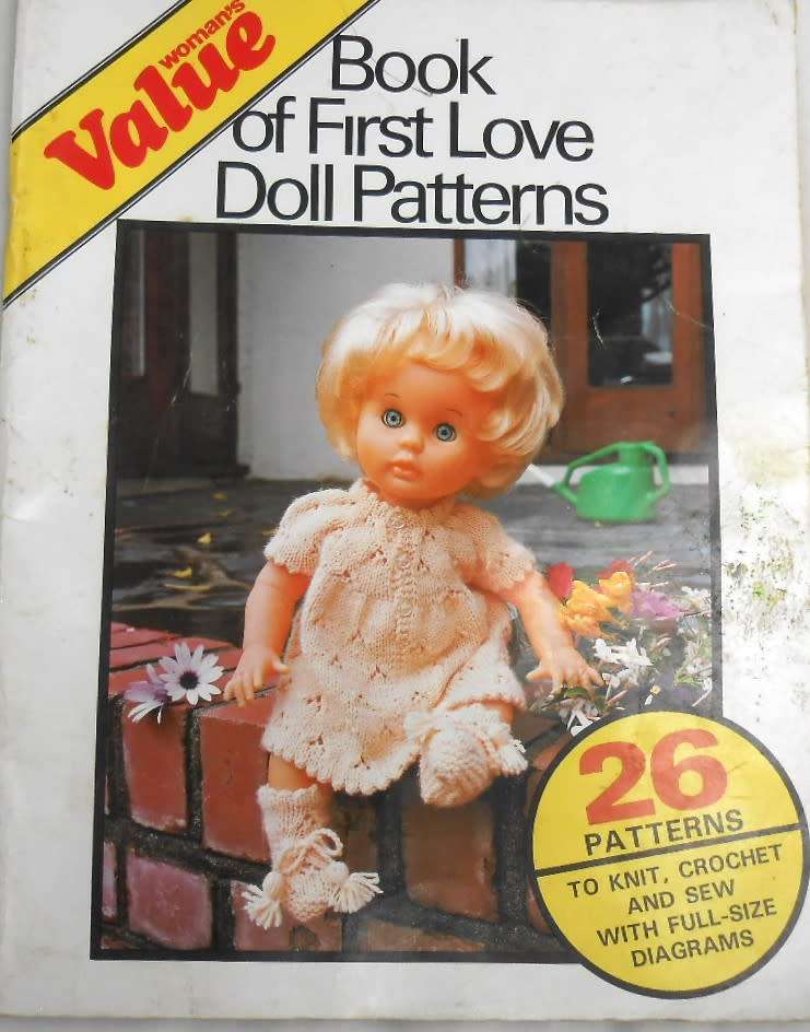 WOMAN`S VALUE BOOK OF FIRST LOVE DOLL PATTERNS - 26 PATTERNS