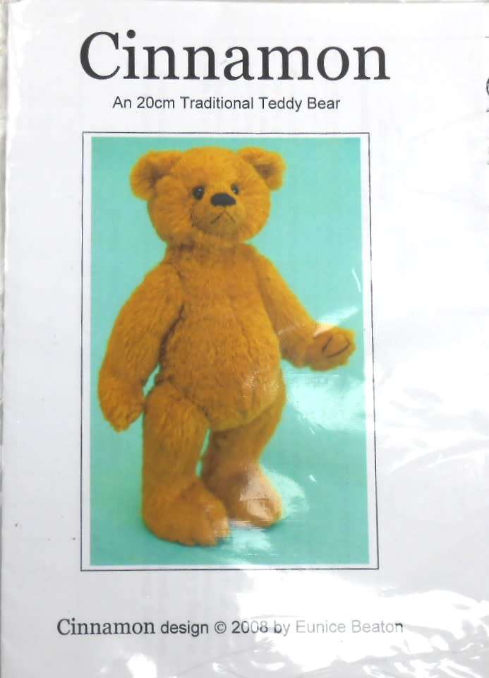 CINNAMON - 20 CM TRADITIONAL TEDDY BEAR BY EUNICE BEATON - PATTERN ONLY