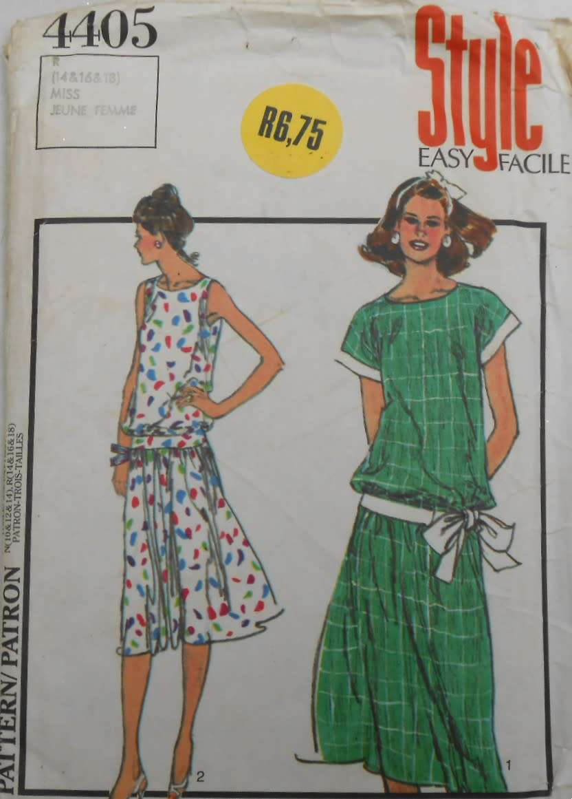 STYLE 4405 PULLOVER DRESS SIZE 14-16-18 COMPLETE