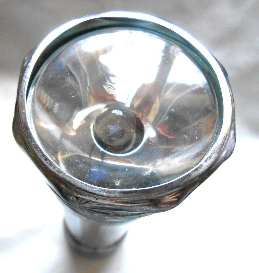VINTAGE EVEREADY ALUMINIUM TORCH IN WORKING CONDITION (1)
