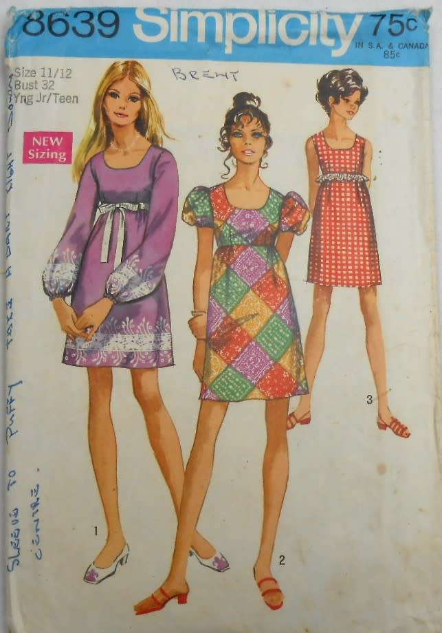 SIMPLICITY 8639 DRESS WITH ROUND NECKLINE SIZE 11/12 BUST 32 SEE LISTING