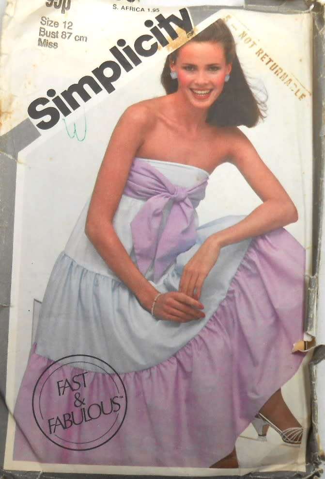 SIMPLICITY 9962 PULLOVER STRAPLESS DRESS  SIZE 12 BUST 87 CM COMPLETE-ZIPLOC