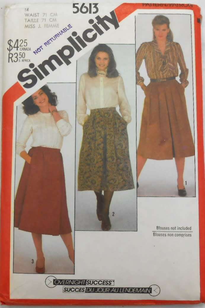 SIMPLICITY 5613 SET OF SKIRTS SIZE WAIST 71 CM  COMPLETE-UNCUT